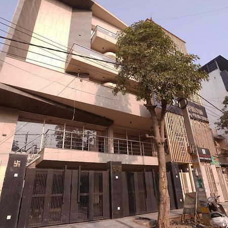 Hotel Leo Saffron - Pitampura Delhi  Dış mekan fotoğraf
