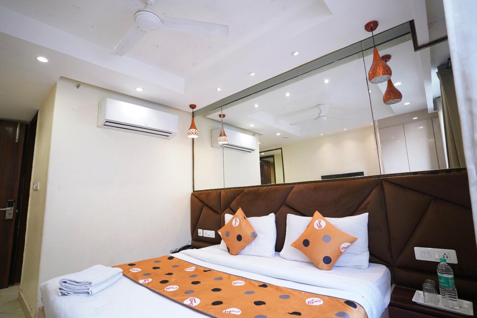 Hotel Leo Saffron - Pitampura Delhi  Dış mekan fotoğraf